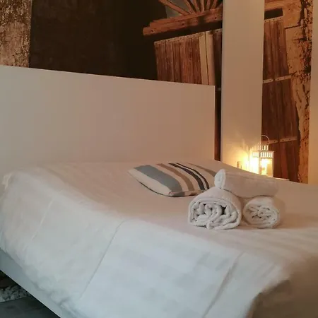 Lyria Guest house *