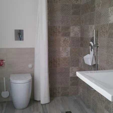 Lyria Guest house *
